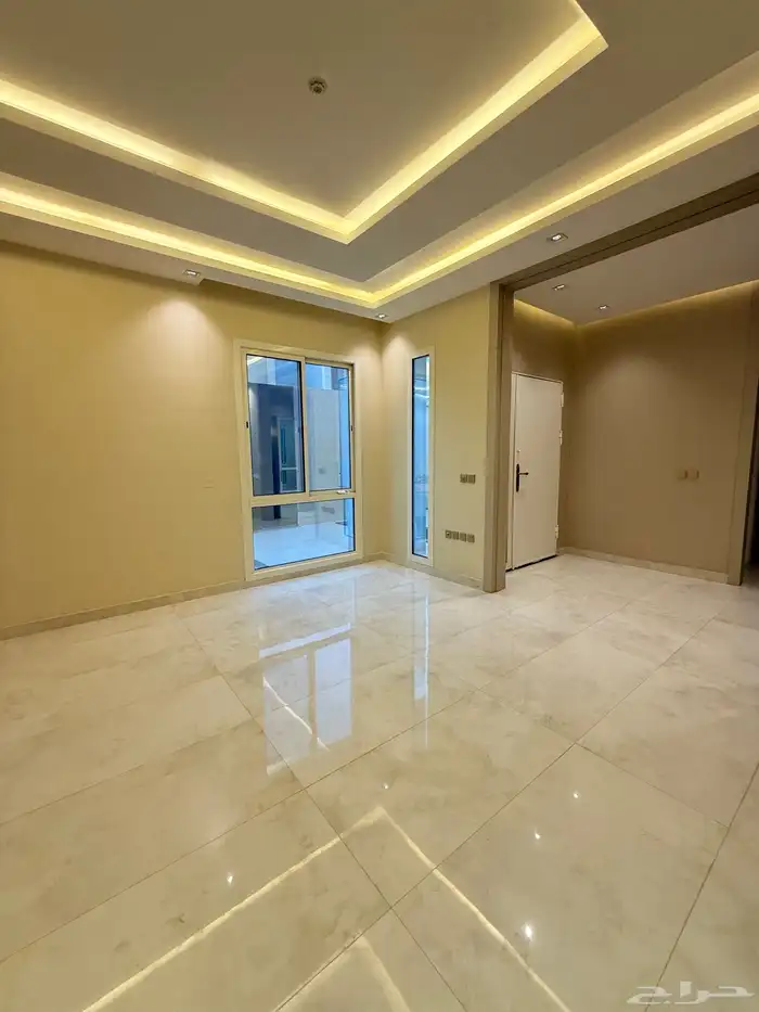 فيلا للإيجار بالعارض 13