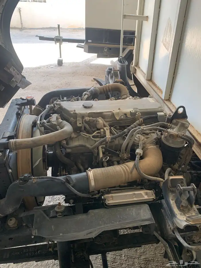 للبيع اسوزو 2011 مخزنه ماشي 57 فقط وكالة 3