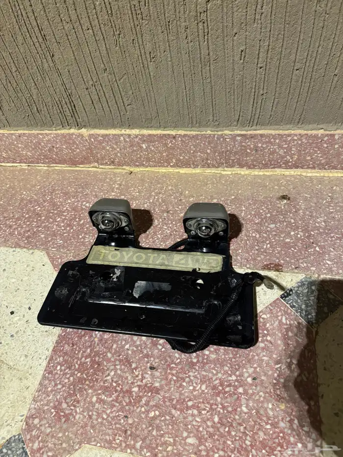 قاعدة لوحة جيب رببع تيوتا 8