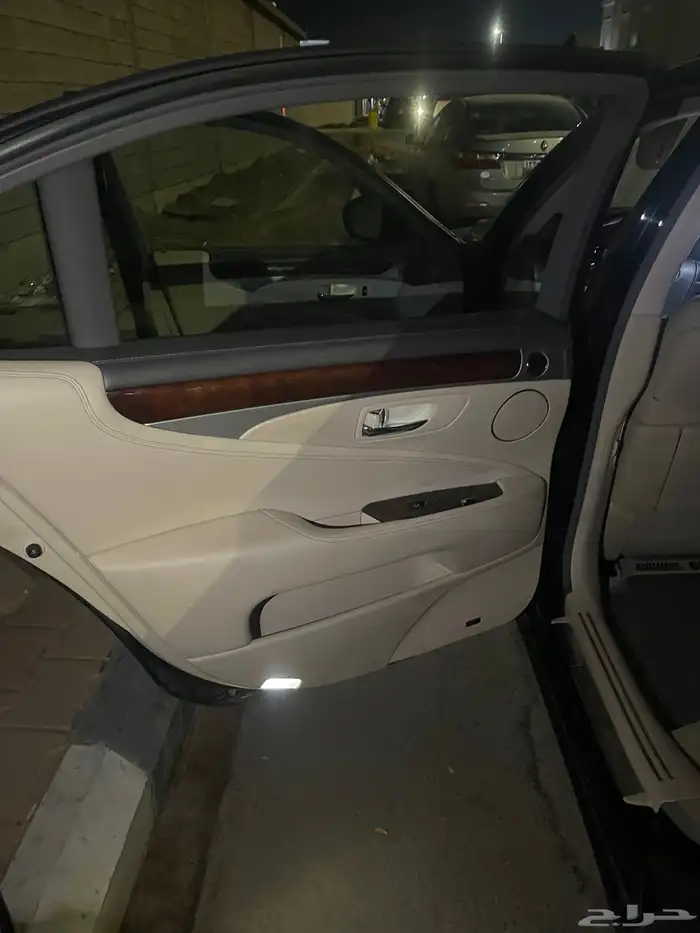 لكزز 2014 LS460 للتشليح 13