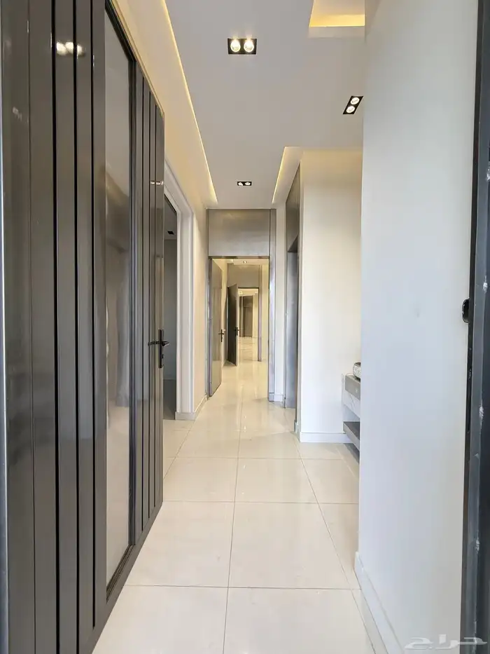 للبيع شقق سكنية فاخرة موقع مميز بحى المعارض بخميس مشيط 14