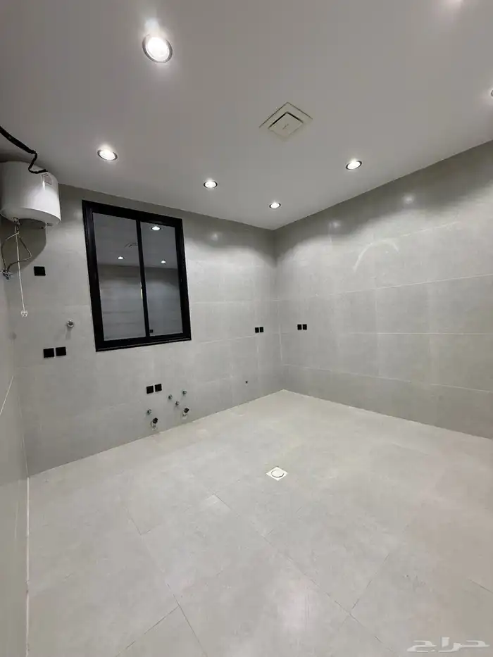 شقه دور ارضي 6 غرف مع بايكه سياره خلف ح الراقي -بسعر520الف 10