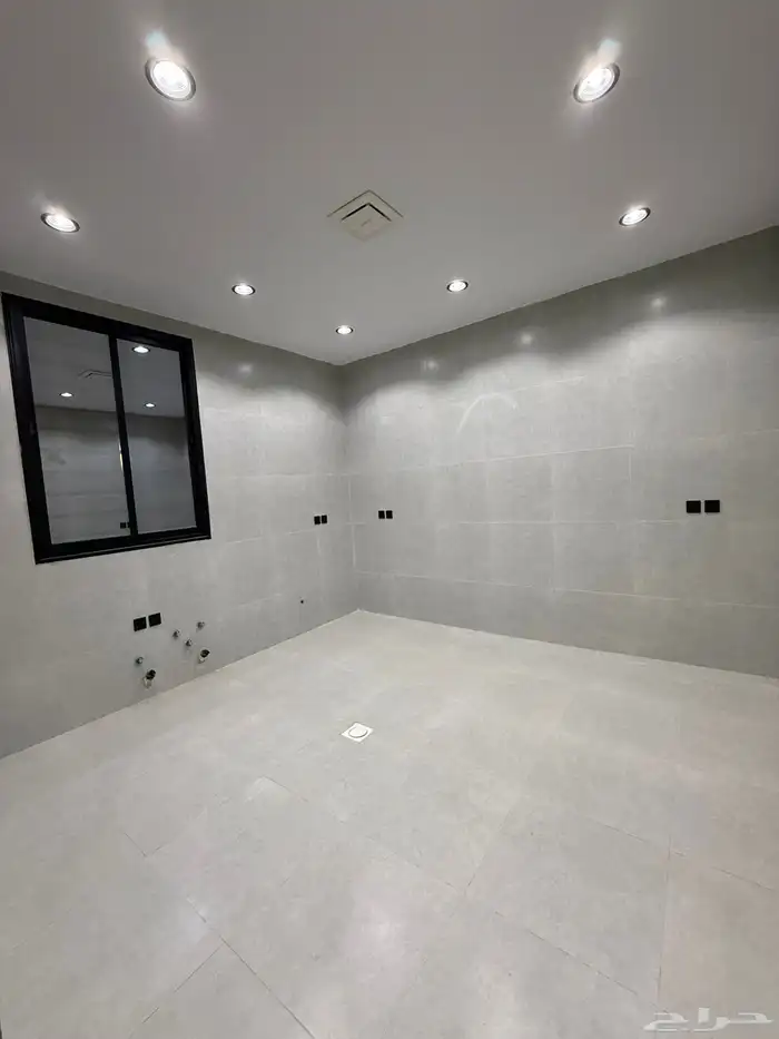 شقه دور ارضي 6 غرف مع بايكه سياره خلف ح الراقي -بسعر520الف 8