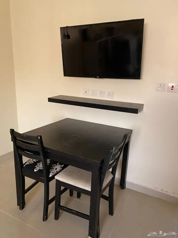 طاوله طعام  شاشه 5