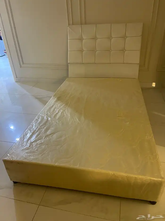 سرير ومرتبه للبيع 2
