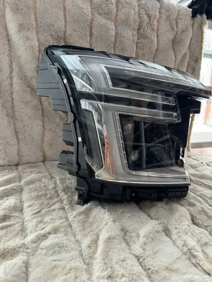 شمعات نيسان 2