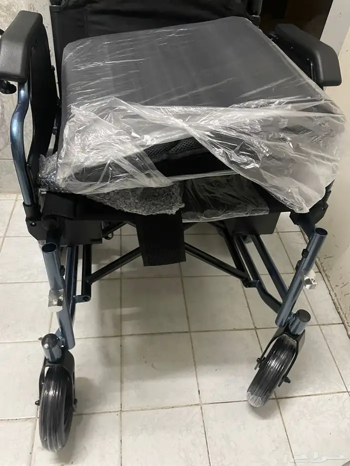 كرسي كهربائي لذوي الاحتياجات 0