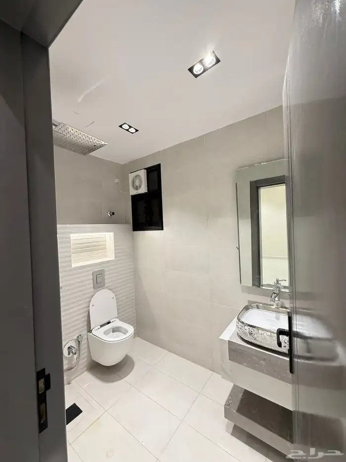 للبيع شقق سكنية فاخرة موقع مميز بحى المعارض بخميس مشيط 52