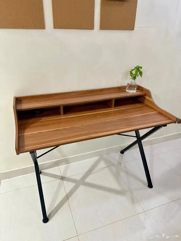 مكتب طاولة بني من saco 0