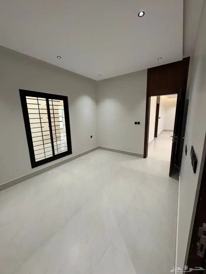 للبيع شقق تمليك علوي مع ملحق خاص خميس مشيط حي الحسام 4