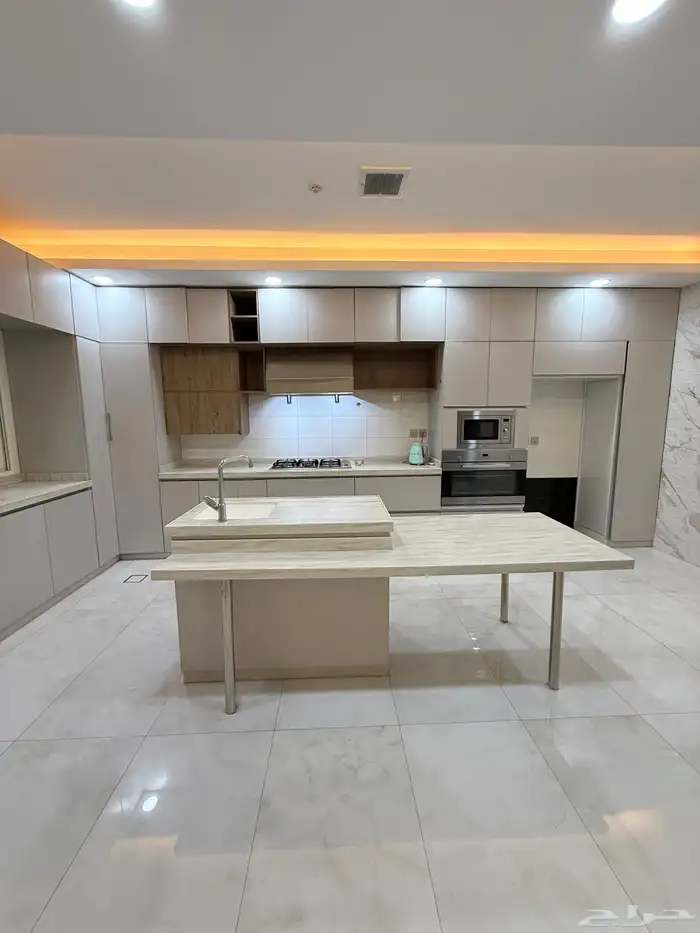 فيلا للإيجار بالعارض 22