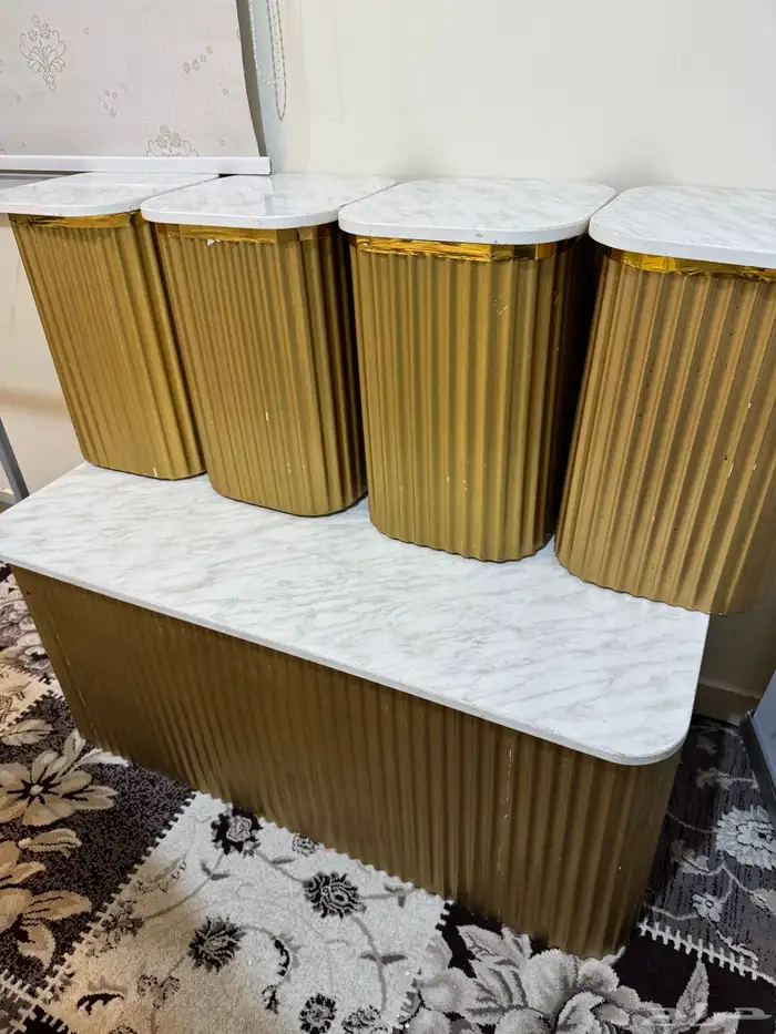 للبيع طاولات استخدام نظيف وحشمه 0