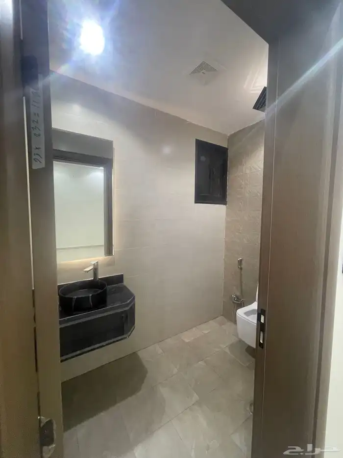 للبيع شقق علوي بسعر 500الف المحاله بها 4