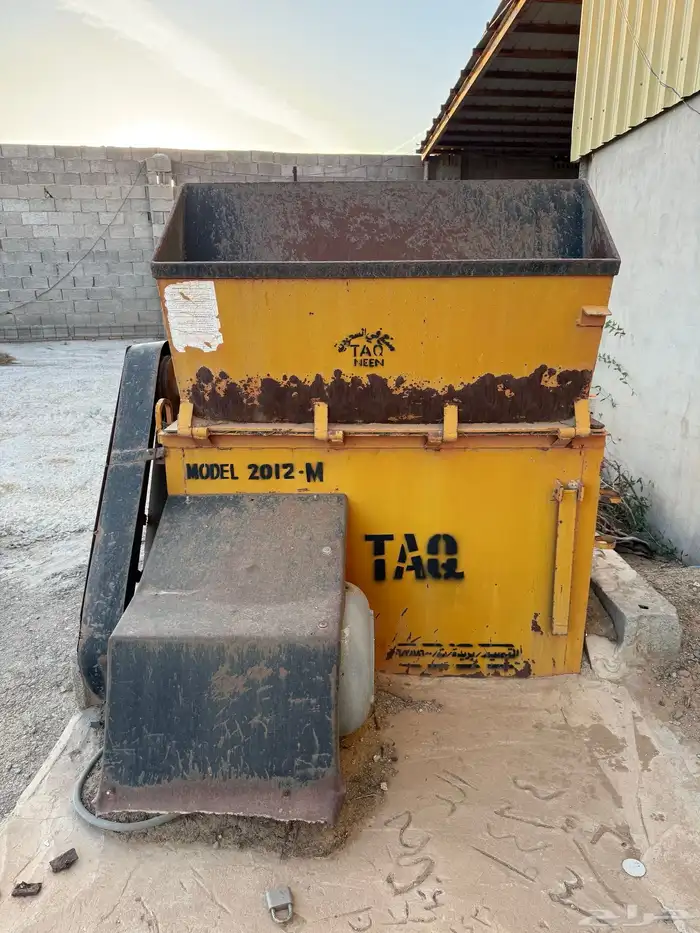 للبيع طاحونة جراشة اعلاف كبيرة ونظيفة 0