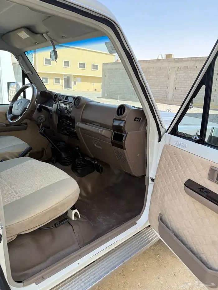 شاص 2015 ماشي 318 الف كل شي وكاله 10