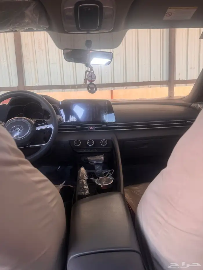 النترا 2022 مركبه عليه جنوط سمارات وشاشه وكاميره 4