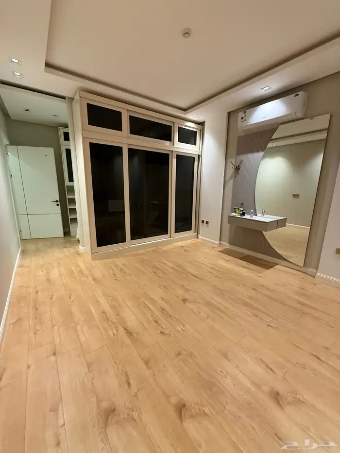 فيلا للإيجار بالعارض 34