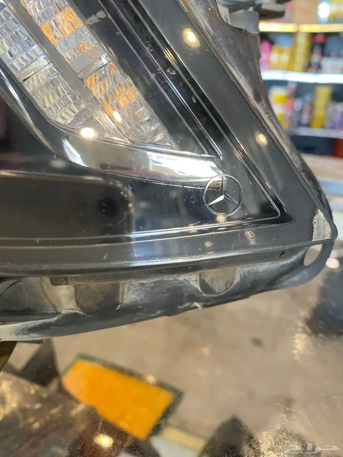 شماعة وانوار ميرسيدس 1