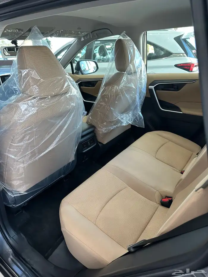 راف فور LE 4 2 2025 رمادي اصفار عبداللطيف جميل 5