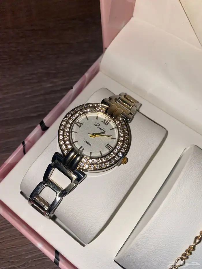 ساعة نسائية ذهبي 1