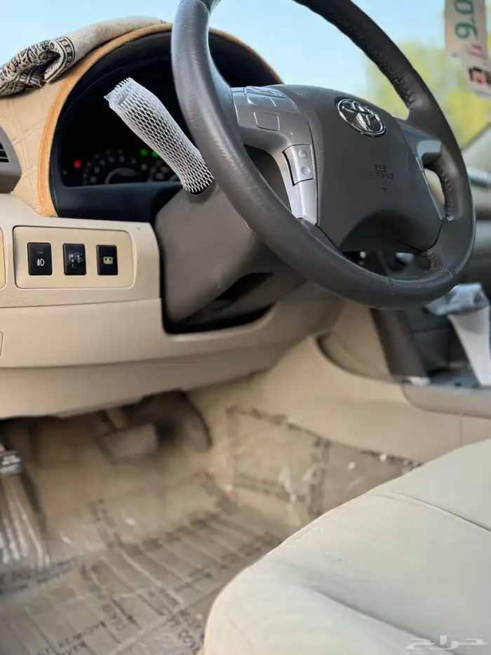 كامري اسود ملكي لامع نظيف جدا 32