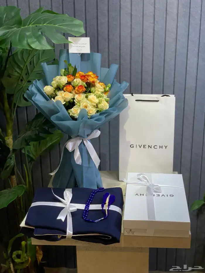 هدايا شتويه قماش شتوي  سديريه  سبحه وباقه 1