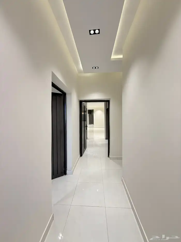 للبيع شقق سكنية فاخرة موقع مميز بحى المعارض بخميس مشيط 33