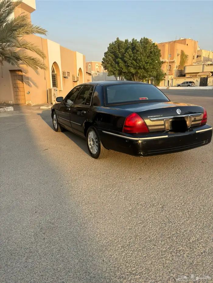 فورد جراند ماركيز 2010 للبيع 0