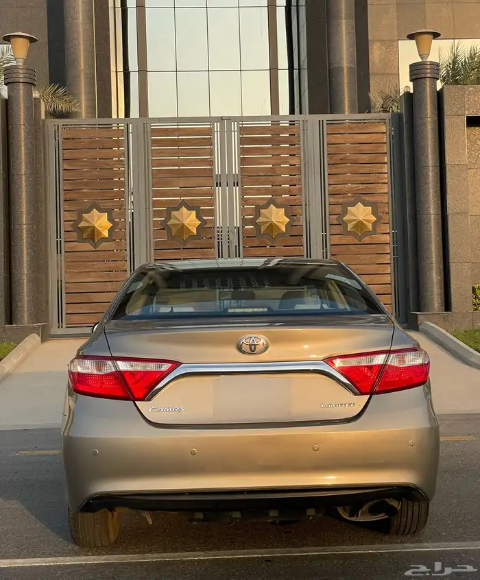 تويوتا - كامري - 2017 - سعودي - ممشى قليل - ليميتد 5