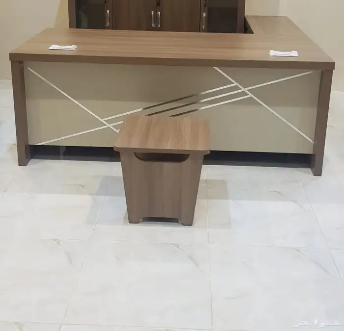 لدينا جميع أنواع الأثاث المكتبي المتوفر 24