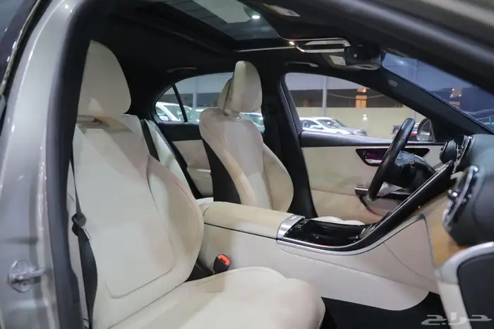 مرسيدس امريكي C300 موديل 2022 11