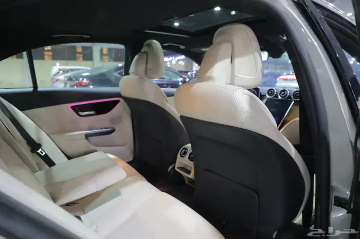 مرسيدس امريكي C300 موديل 2022 10