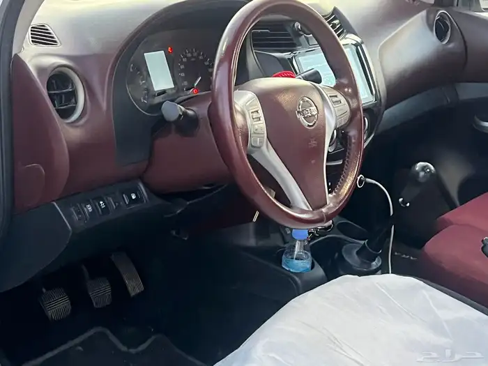 نيسان نيفارا 13