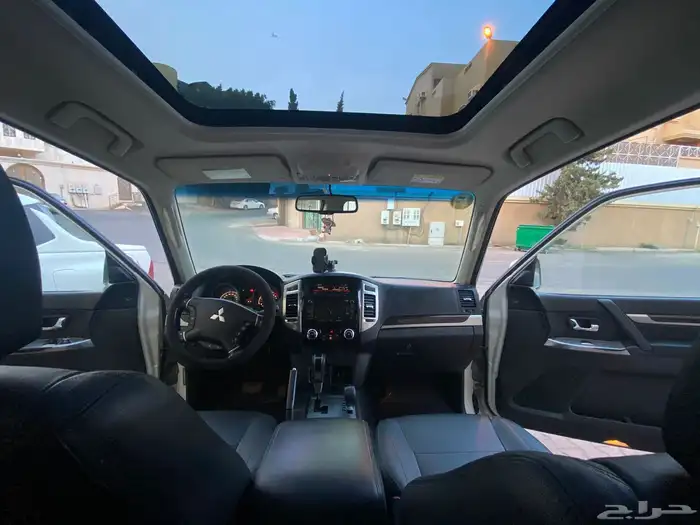 باجيرو ربع 2016 ابيض 27