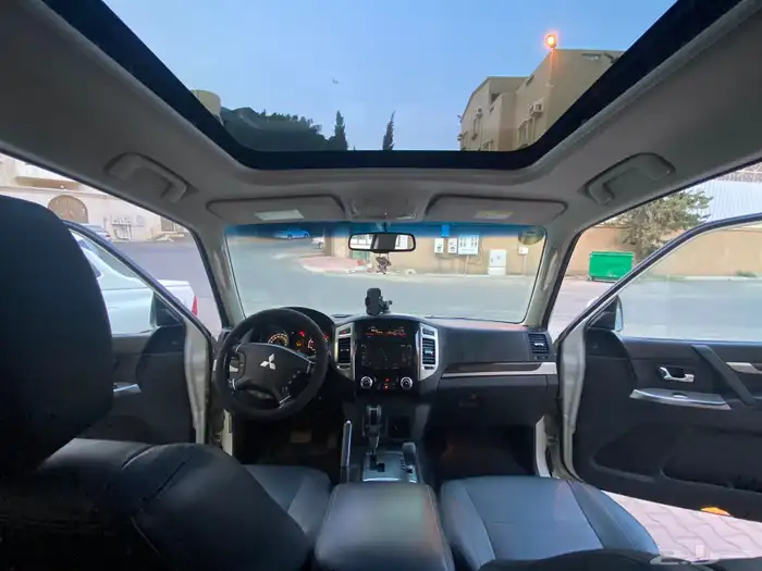 باجيرو ربع 2016 ابيض 26