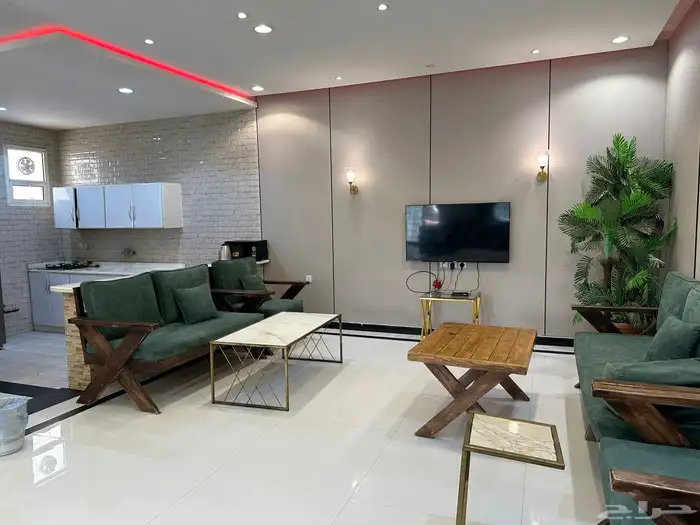 اللي يبي شاليه يجنن وب200ريال بس جنوب الرياض يكلمني 8