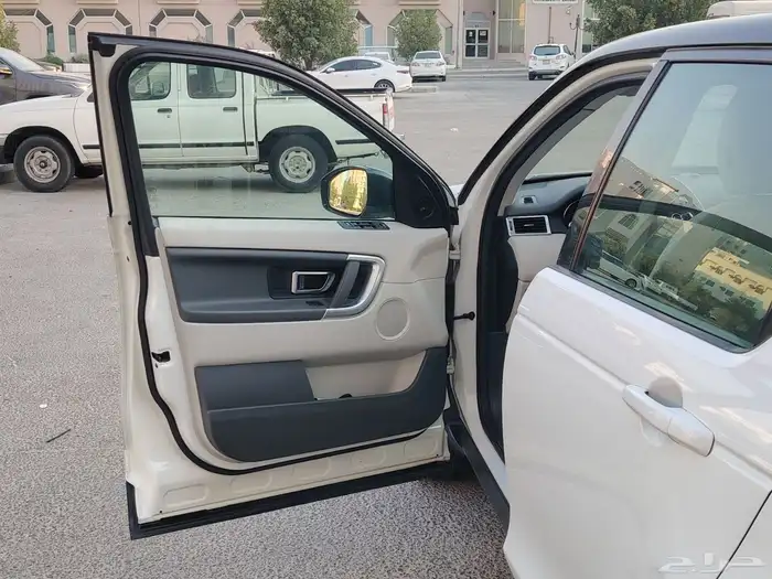 Land Rover Discovery Sport 2018 12