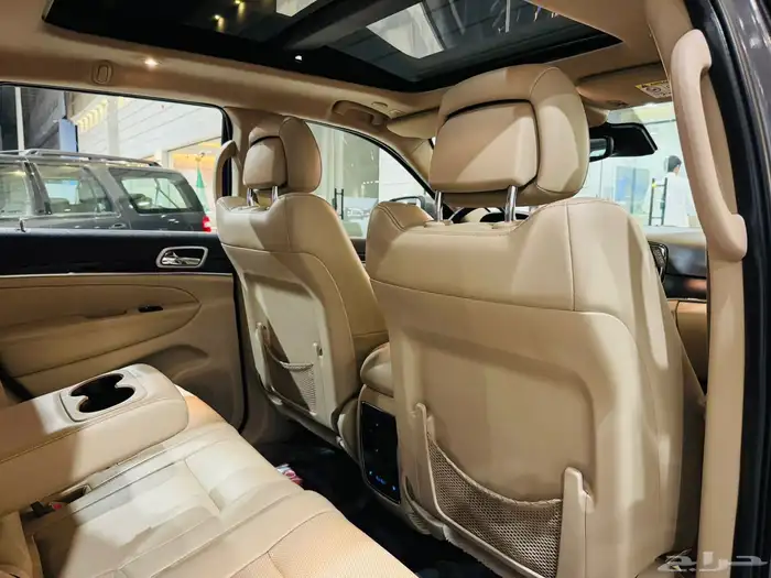 جراند شيروكي 2020 ليمتد ( بحالة ممتازة ) 9