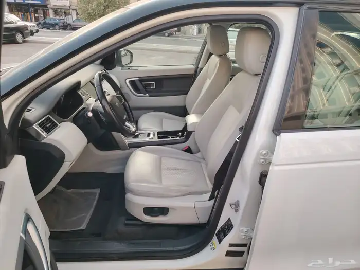 Land Rover Discovery Sport 2018 11