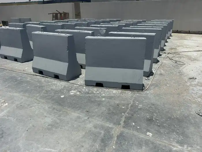 حجر نجرسي منتجات اسمنتيه قواعد اعمده اناره زينه حدائق 0