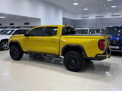 للبيع  جي إم سي كانيون AT4X - موديل 2024 (لون ذهبي) index