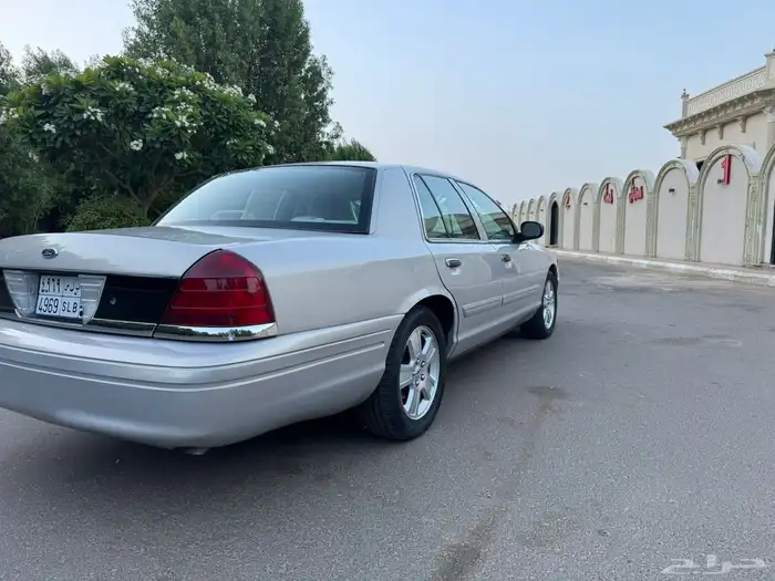 فورد كراون فكتوريا 2012 سعودي توكيلات الجزيره 10