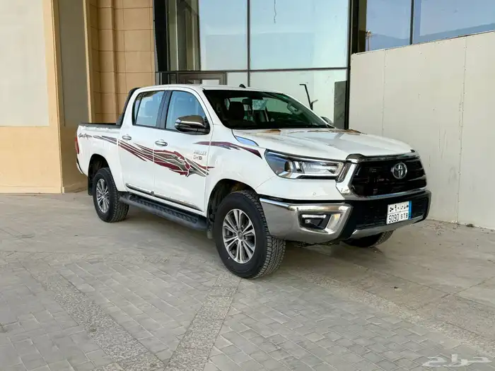 هايلوكس دبل ديزل 2024 نظيفه جدا 2