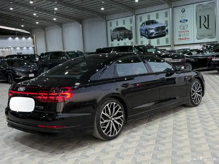 اودي A8 بلاك اديشن 2022 اسود 9