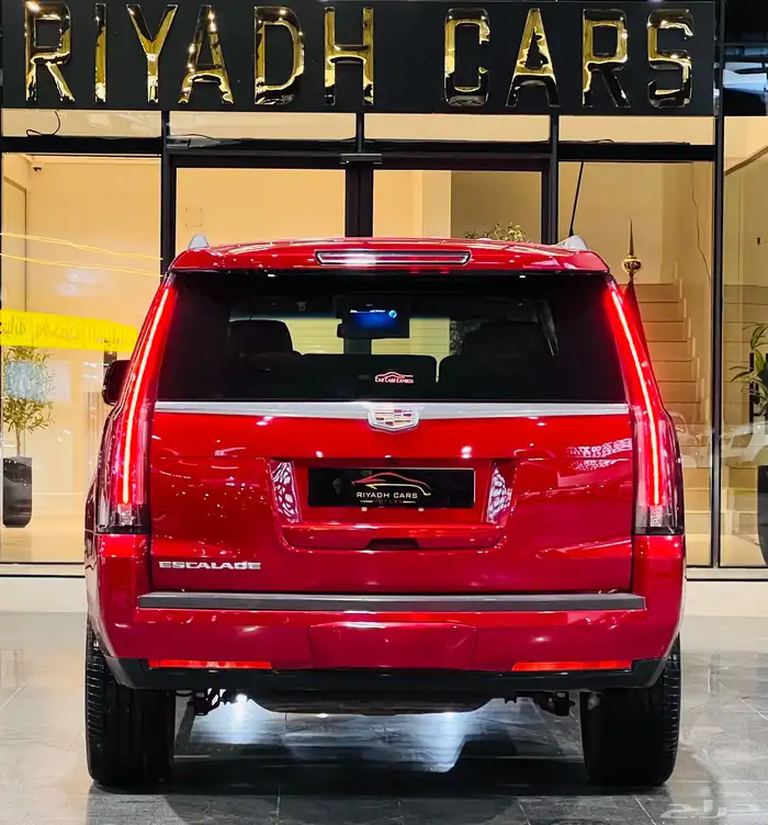 اسكاليد 2015 قصير دبل ( بحالة ممتازة ) 3