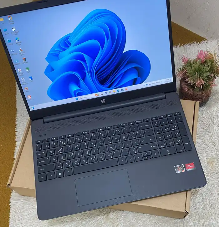 لابتوب hp شبه الجديد رايزان 5 0