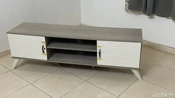 طاولة تلفزيون 1