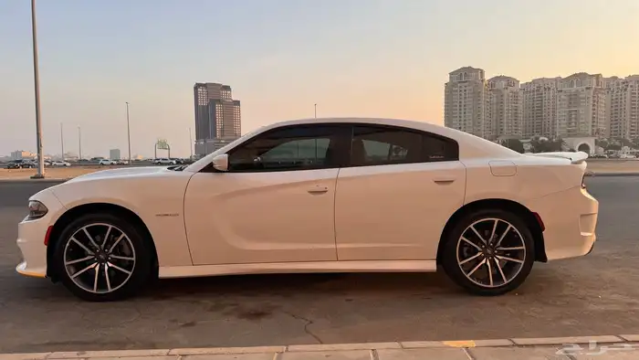 تشارجر R T 5.7. 2022. v8 ممشى 58 الف فقط الموتر مخزن 4