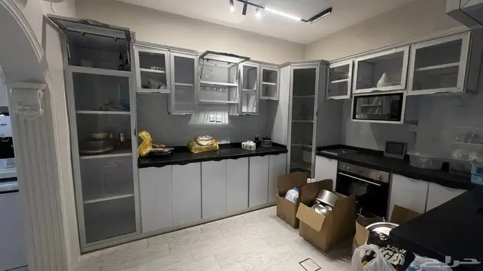 للبيع مطبخ  3 م ونص في 3 م وكونتر 0
