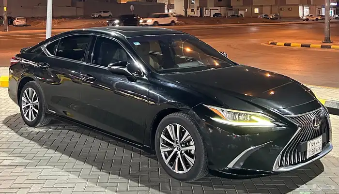 لكزس 2019 Es300 هايبرد 6